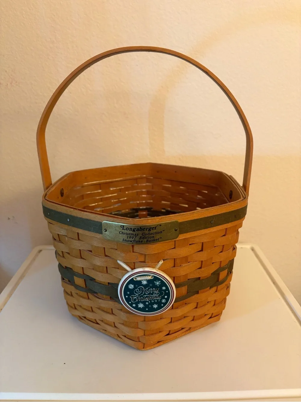 Longaberger Christmas Collection 1997 Snowflake Basket, Protector & Tie-on